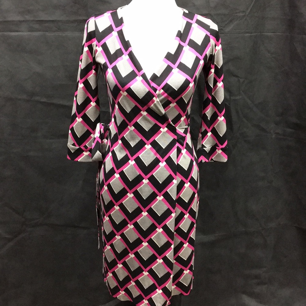 Diane Von Furstenberg Wrap 100% Silk Dress 2 Vintg
